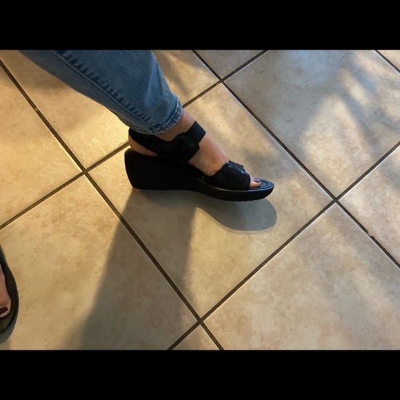 Donald J Pilner Black open toe Sandal size 8.5N - Picture 7 of 11